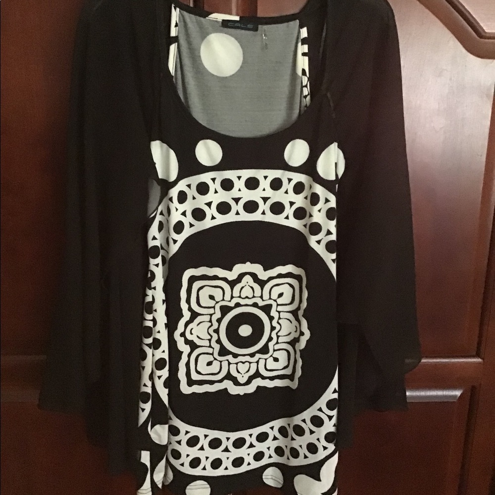 Black/Cream Boutique Top